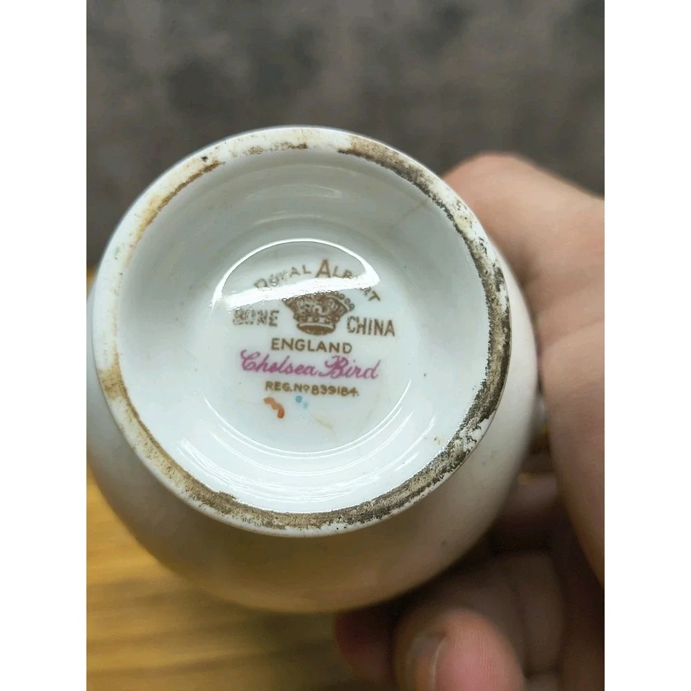 Royal Albert England Fine Bone China Teal Chelsea Bird Creamer‎